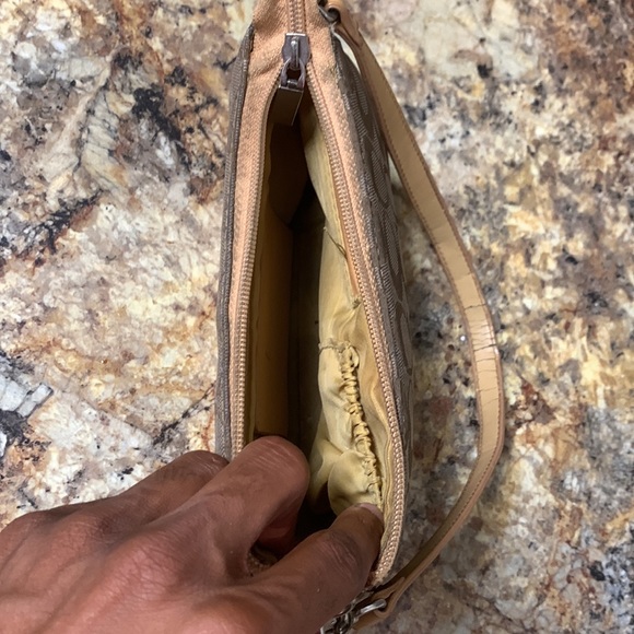 Classic Coach Small Handbag 👜 - Picture 3 of 4